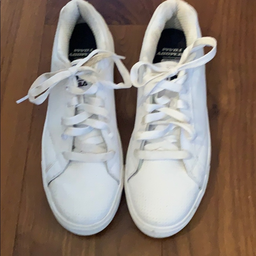 Size 8.5 Fila sneakers